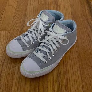 Converse mid chuck Taylor all star; women’s size 7.5